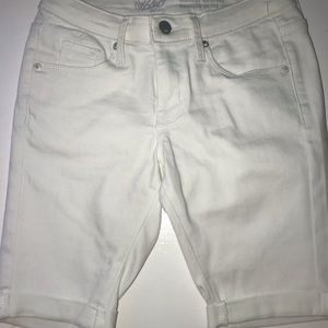 White Bermuda shorts